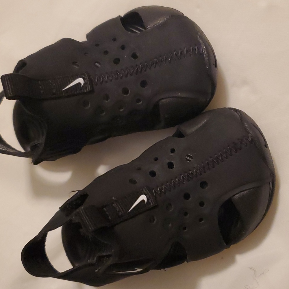 Nike Sunray Sandals